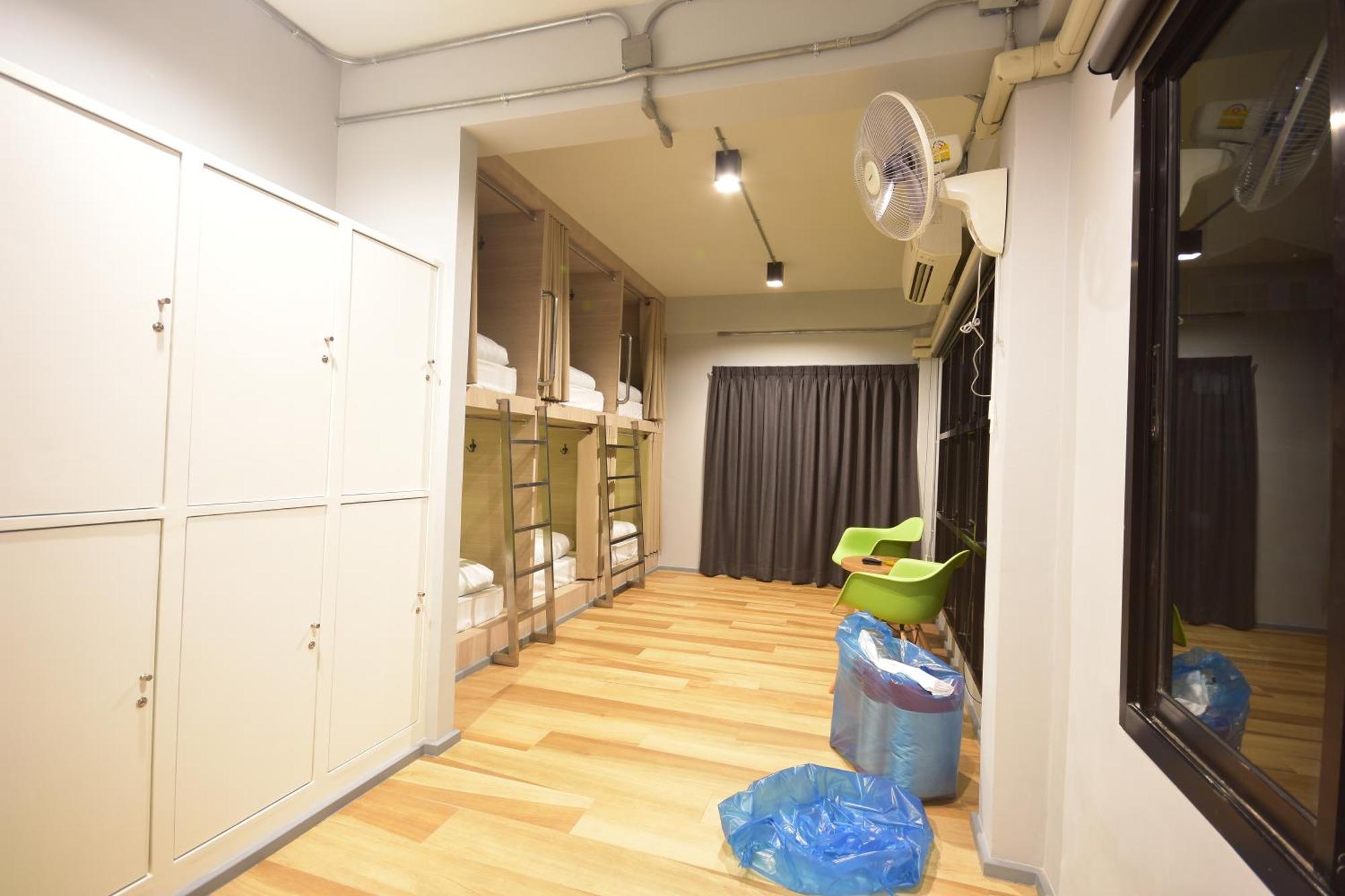 Bangkok Silom Chat Box Hostel Εξωτερικό φωτογραφία